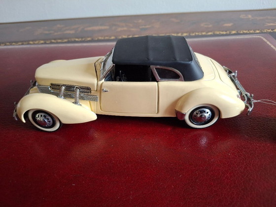 Image 1 of Franklin Mint Cord 812 Phaeton Coupé 1937 1/24