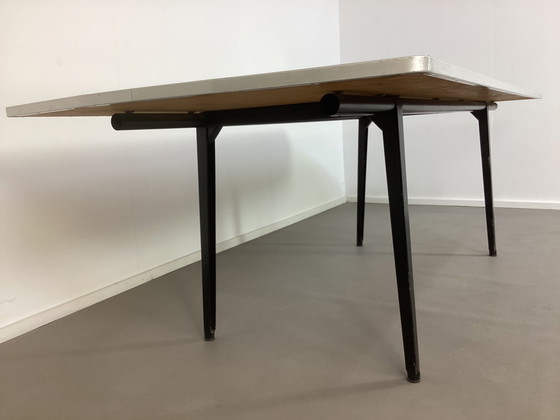 Image 1 of Ahrend de Circel 60's Achteckiger Esstisch Entwurf Friso Kramer