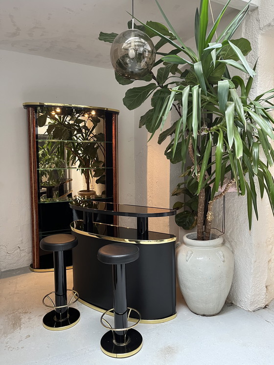 Image 1 of Conjunto de bar, taburetes y muebles de los años 80