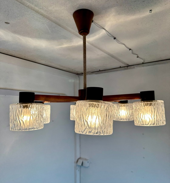 Plafón de teca de diseño danés Mid Century con cristal de hielo, Plafones, Madera, Marrón (foto 9 de 9)