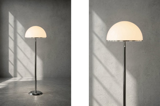 Image 1 of Vintage Zweedse vloerlamp van chroom en wit acryl van Nybro Armaturfabrik, jaren 70.