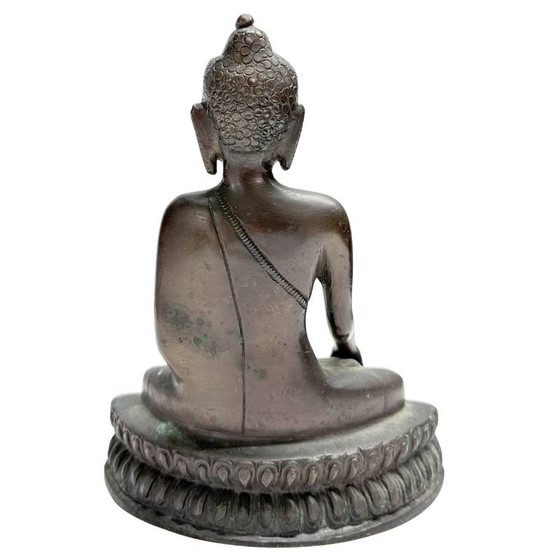 Nepalese Bronze Shakyamuni Buddha Statue with Bhumisparsha Mudra – Sculpture (photo 5 of 10)
