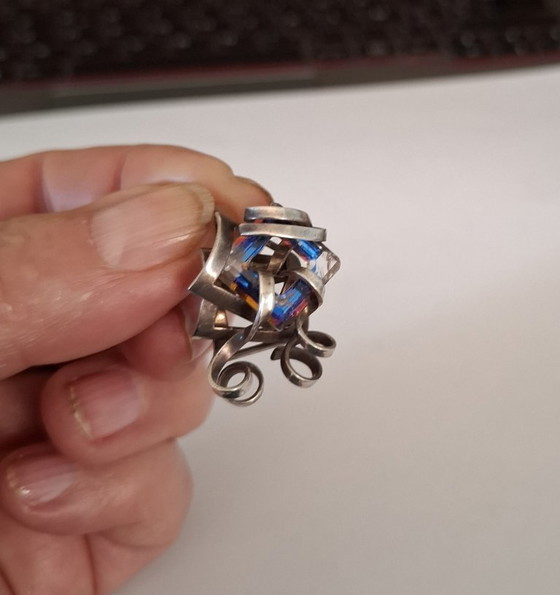 Image 1 of Originele zilveren oorbellen van Ostrowski Design met Swarovski-kristallen.