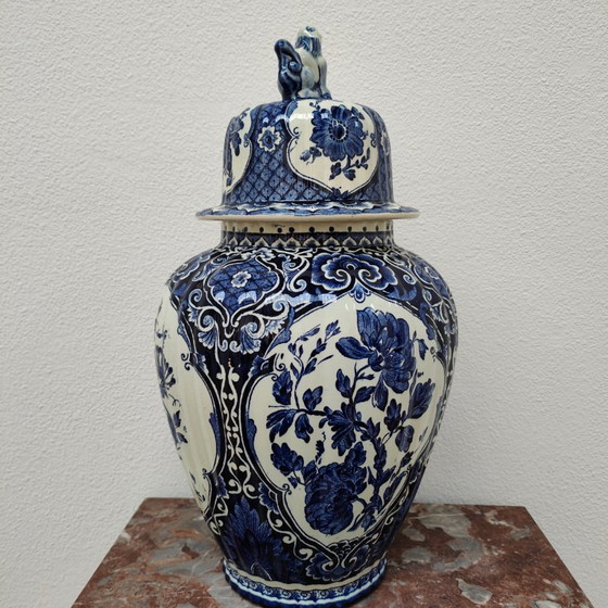 Image 1 of Vaso antico vintage in porcellana con coperchio Petrus Regout