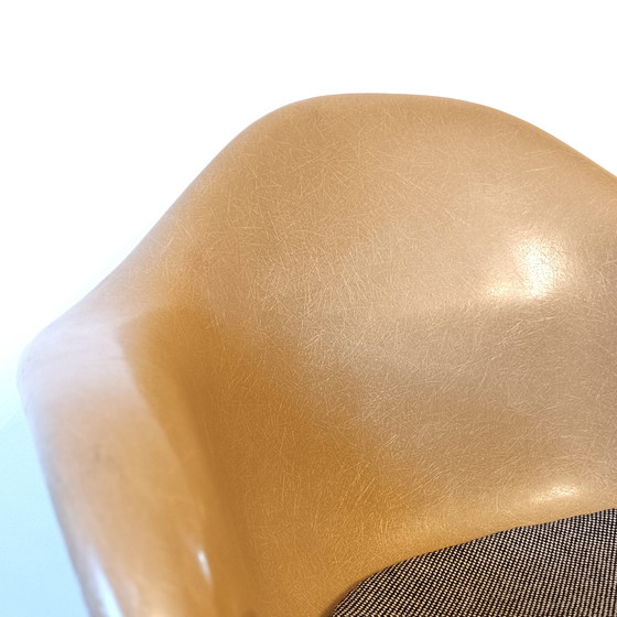 Image 1 of Mid century RAR fiberglass rocking chair by Eames – Vitra