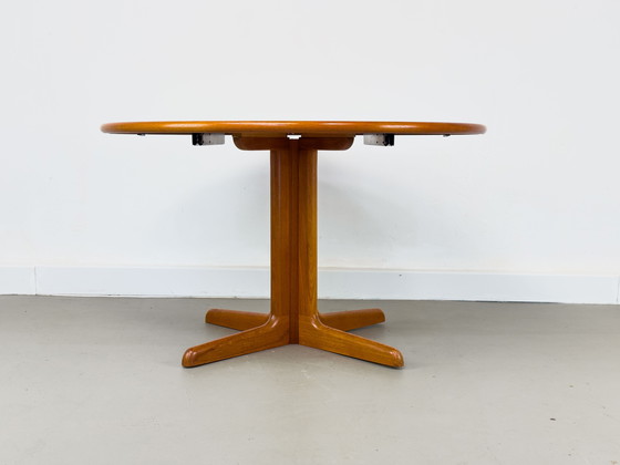 Image 1 of Deense ronde teakhouten eettafel met verlengstukken van Gudme Møbelfabrik, 1970S