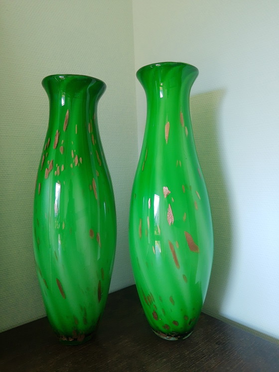 Image 1 of Set hoge Murano handgeblazen glazen vazen siervazen decoratieve vazen sierobjecten in groen met goud, vintage 