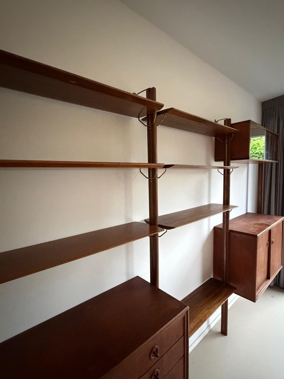 Modulaire wandunit van William Watting voor Fristho – Wandkast, Wood (photo 7 of 11)