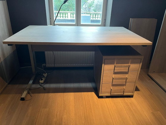 Unbenutzter Schreibtisch – Aktenschränke, Andere (photo 2 of 5)