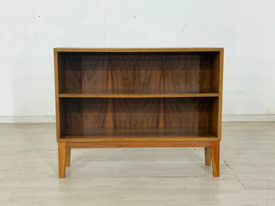 Image 1 of Cassettiera di metà secolo Mobile da soggiorno a scaffale Mobile d'epoca