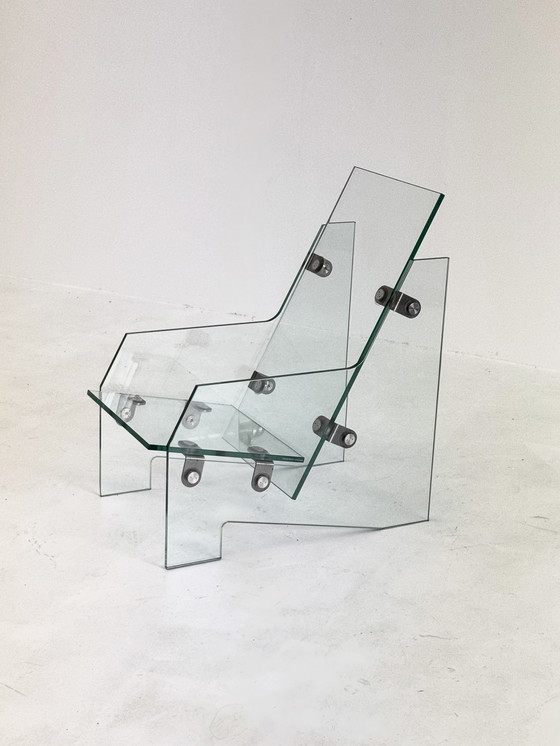 Image 1 of Silla de diseño poco común fabricada íntegramente en vidrio templado