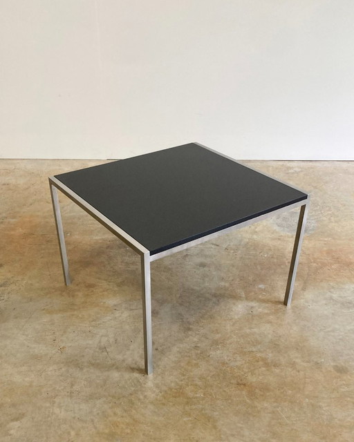 Tavolino da caffè dal design vintage