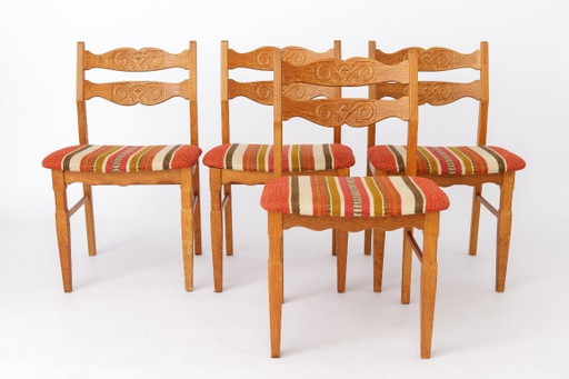 Ensemble de 4 chaises de salle à manger en chêne Henning Kjærnulf | Danois Moderne | EG Mobilier | années 1970