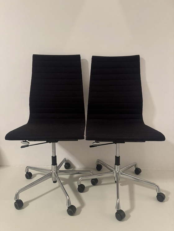 Image 1 of 9 chaises de bureau/réunion Vitra Charles Eames