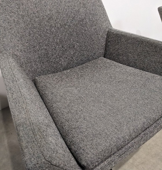 Image 1 of Grauer Sessel im Retro-Design der 1960er Jahre