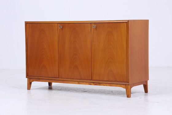 Image 1 of Magnifique commode vintage années 60 | Mid Century Armoire | Rétro Bois Rangement Sideboard #08-19