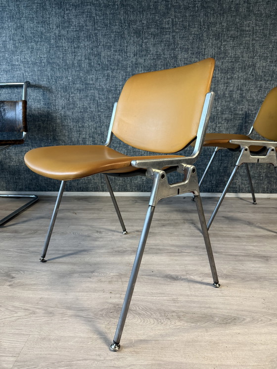 Image 1 of 2 sillas Dsc106 de Giancarlo Piretti para Castelli, década de 1960