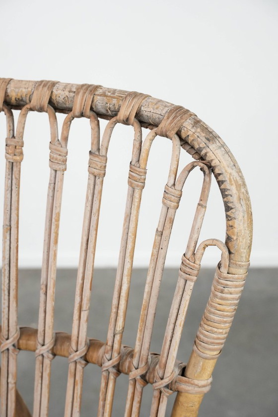 Image 1 of Sillón de ratán de diseño holandés de los años 50 con respaldo alto.