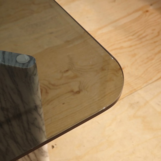 Image 1 of Vintage marmer en rookglas salontafel