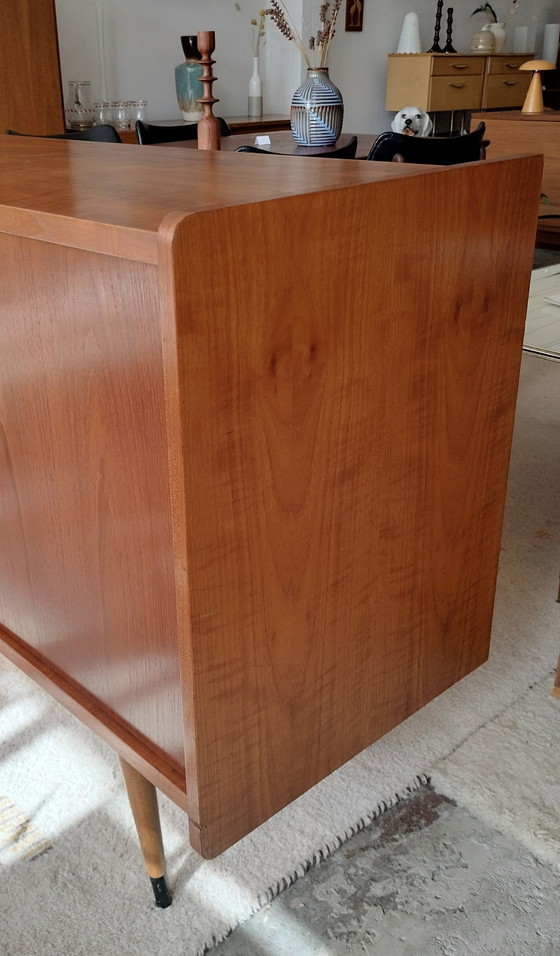 Image 1 of Vintage teakhouten groot dressoir 
