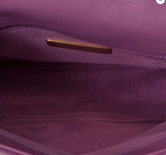 Image 1 of Borsa CHANEL Chanel 19 in cuoio viola - 101548