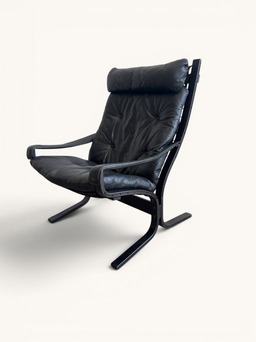 Fauteuil « Siesta » d'Ingmar Relling, 1965, en cuir noir – Leather, Wood