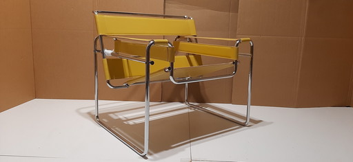 Knoll Wassily B3 New-Never-Used Armchair In Amber Leather By Marcel Breuer