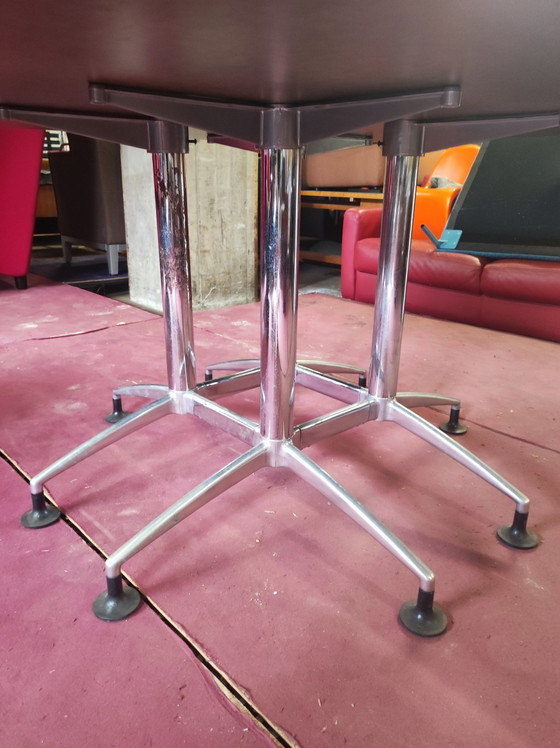 Tavolo Akaba Modello Carma, Design Jorge Pensi – Tavoli da pranzo, Chrome, Aluminium (photo 6 of 14)