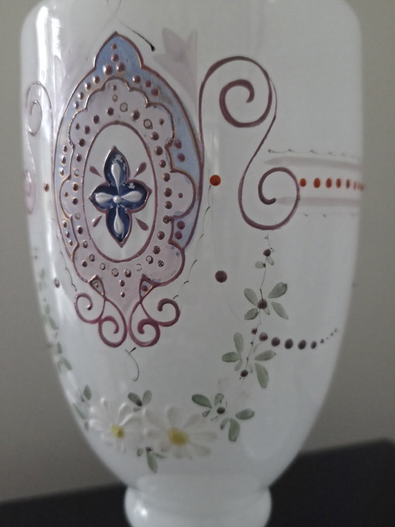 Image 1 of 2 antike deutsche Vasen aus Opalglas