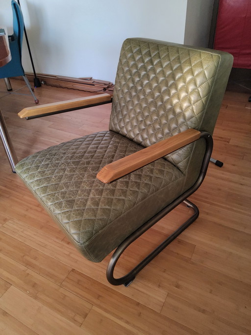 Ledersessel im Retro-Stil