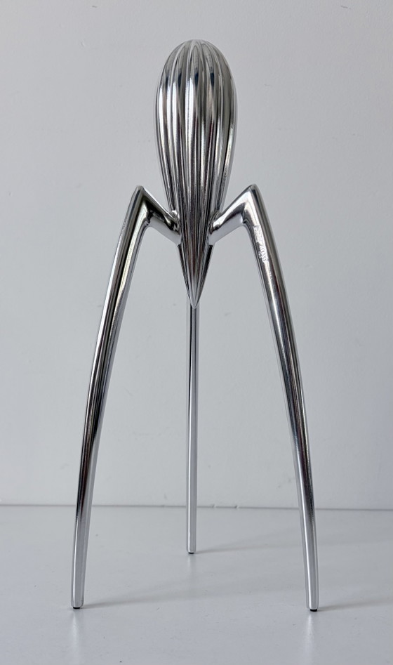 Alessi Zitruspresse „Juicy Salif“ von Philippe Starck. – Küchenzubehör, Metal (photo 2 of 8)