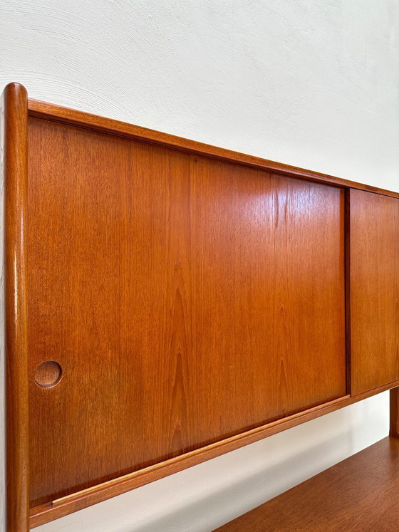 Image 1 of Dänisches Teak-Highboard RY20 aus den 1950er Jahren von Hans J. Wegner für Ry Møbler – Mid-Century-Schrank