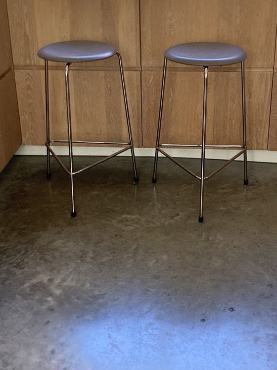 Fritz Hansen Dot Hoher Leder Barhocker – Leather, Chrome (photo 3 of 9)