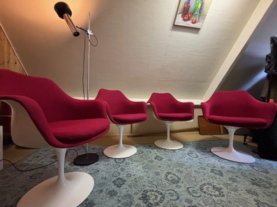 Image 1 of 4 x Tulip Saarinen swivel armchair