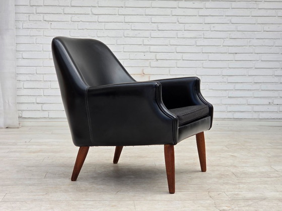 Image 1 of Anni '70, poltrona danese, similpelle, gambe in legno di teak.