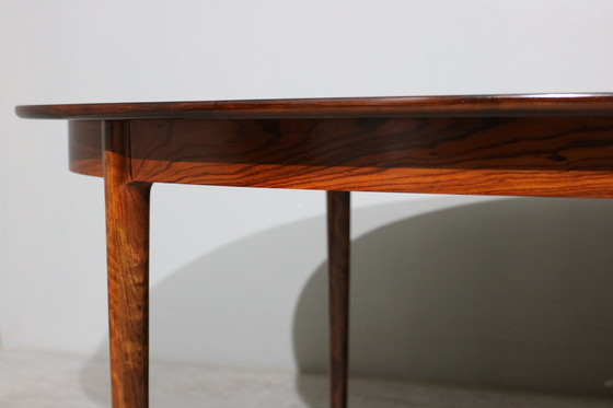 Image 1 of Table à manger ovale extensible en bois de rose par Niels O. Møller