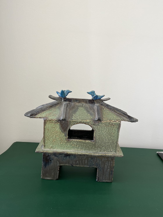 Image 1 of House with birds on the roof (Han Dynasty replica)