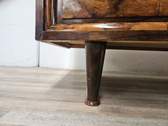 Image 1 of Toscaanse art deco commode uit de jaren 1940 van wortelnotenhout.