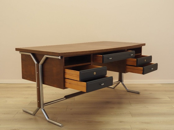 Image 1 of Scrivania in noce, design italiano, anni '70, realizzata in Italia.