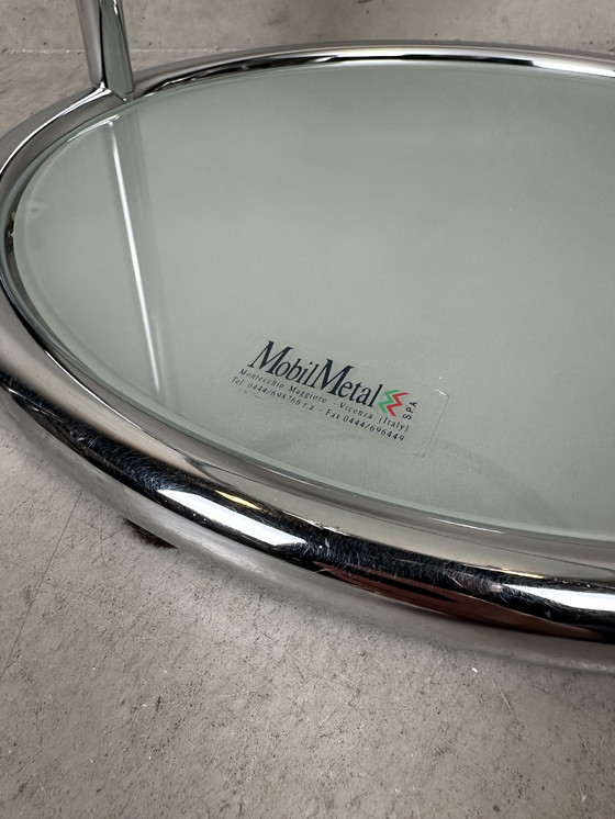 Image 1 of Table d'appoint italienne postmoderne en chrome et verre - MobilMetal