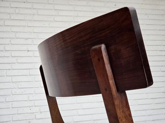 Image 1 of Jaren 1920-1930, Set van 2 fauteuils, ontwerp naar Georges Jacob, gesneden teakhout, leer, opnieuw gestoffeerd.