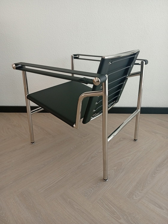 Image 1 of Replica in similpelle nera Le Corbusier Lc1
