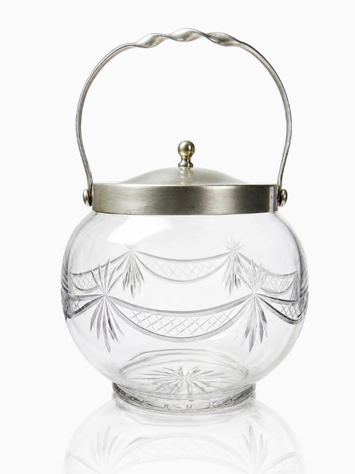 Vaso/bonbonniere antico boemo a forma di bolla in cristallo inciso e metallo argentato, 1920-1940.