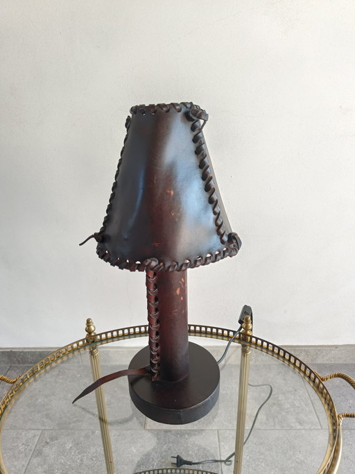 Lampada da tavolo italiana degli anni '70 in pelle con paralume annodato a mano.