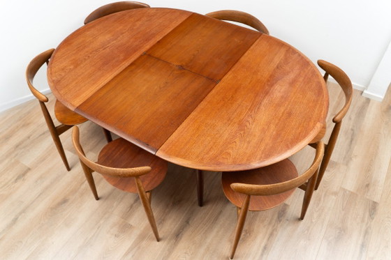 Mesa y sillas de Hans Wegner – Conjuntos de comedor, Madera, Vintage (photo 4 of 15)