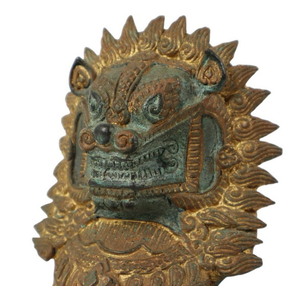 Image 1 of Grande Leone del Tempio in bronzo dorato