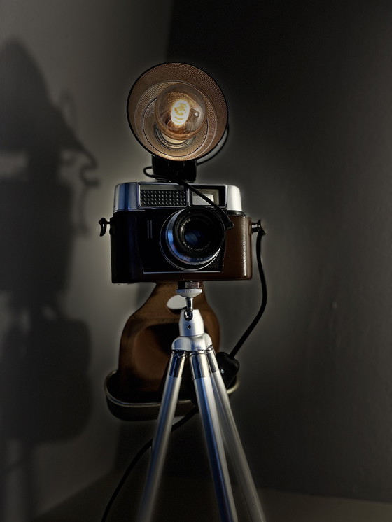 Image 1 of Unieke lamp gemaakt van retro Voigtländer camera 