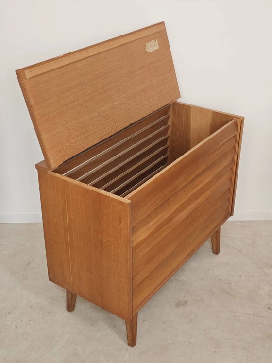 Wäschetruhe oder Spielzeugkiste Tschechisch von DREVOZPRACUJICI 1960 – Aufbewahrungsschrank, Wood (photo 14 of 23)