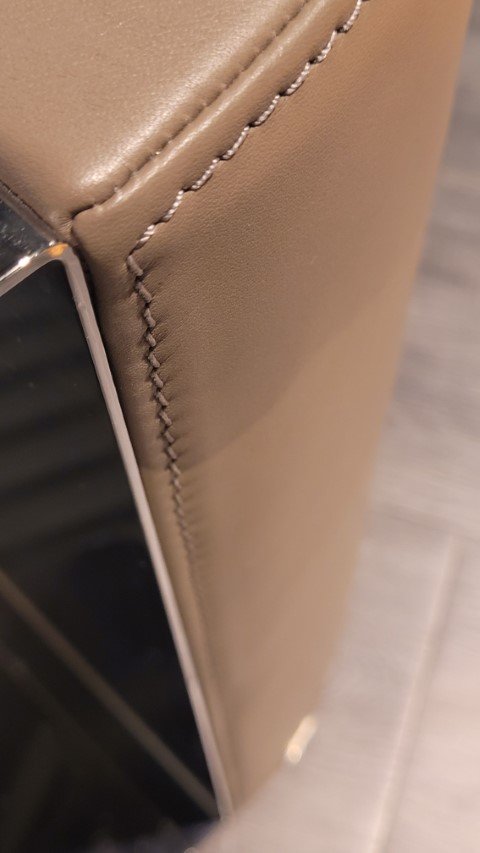 De Sede Side Table DS-5250 – Leather, Design (photo 3 of 5)