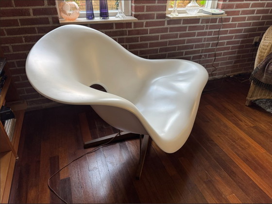 Image 1 of vitra la chaise